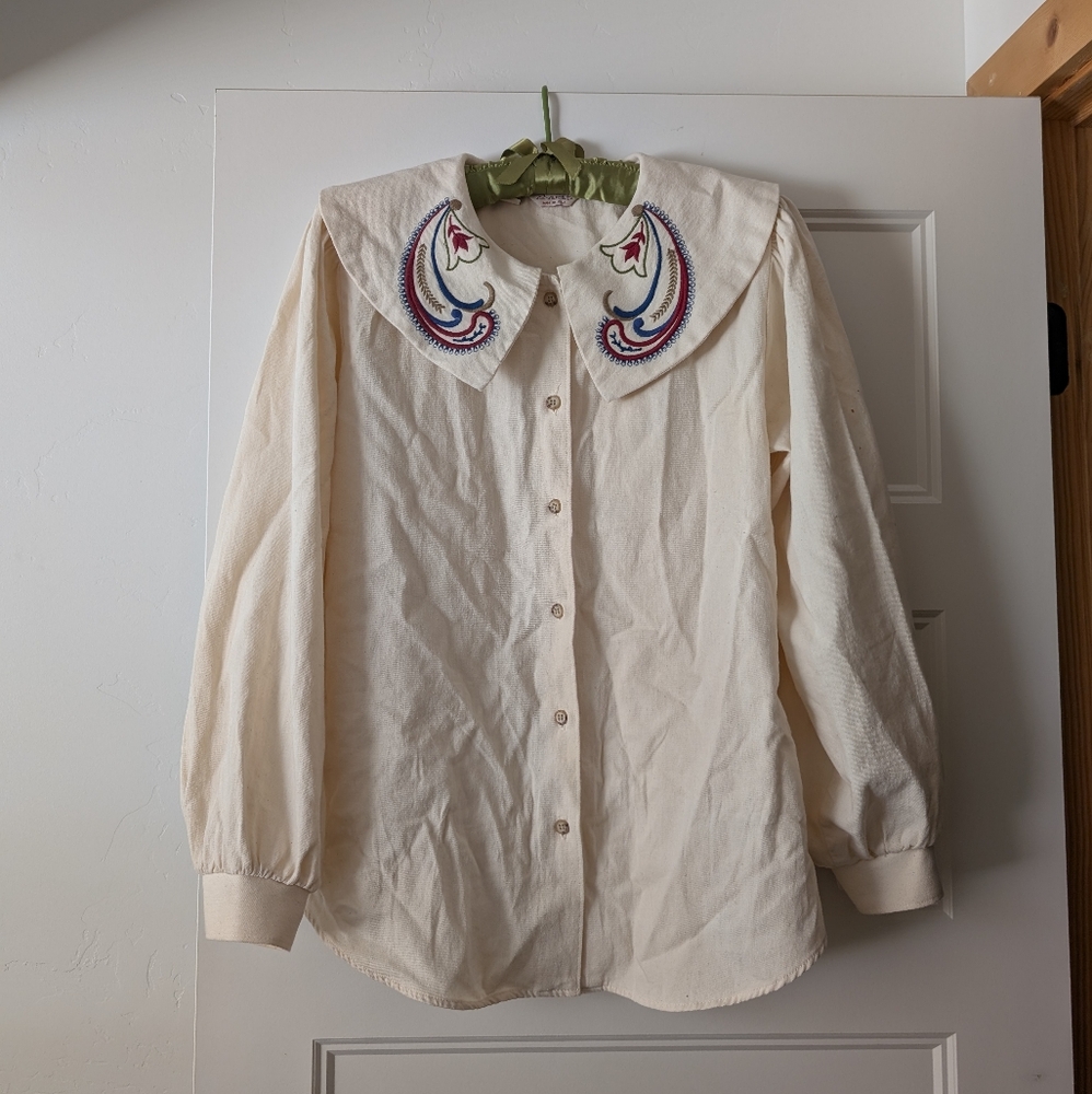 Vintage Gotcha Covered 100% Cotton Embroidered Blouse Size Medium